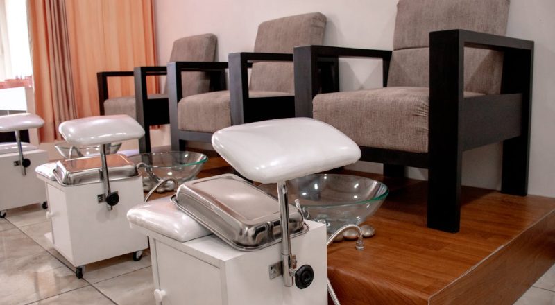 Nagelstudio einrichten