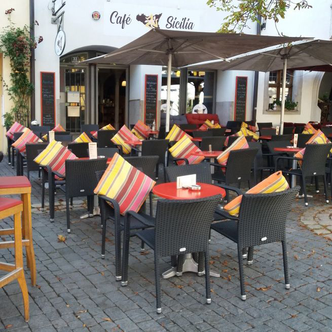 gastronomie-outdoorstuhl-basato-black-seagrass-_5 Foto: Café Sicilia