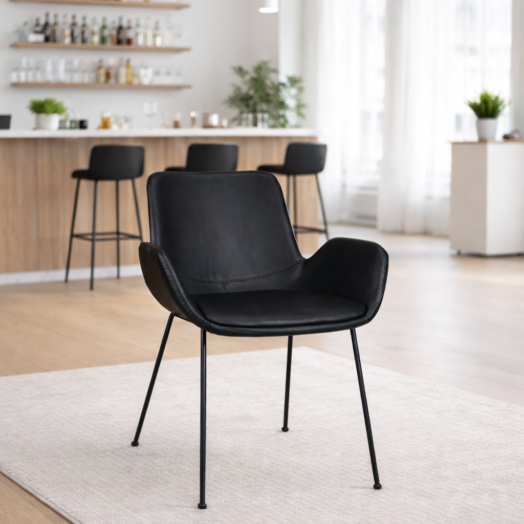 Rito Arm Antique Black Vollpolsterstuhl für Gastronomie – Millieubild Einzeln