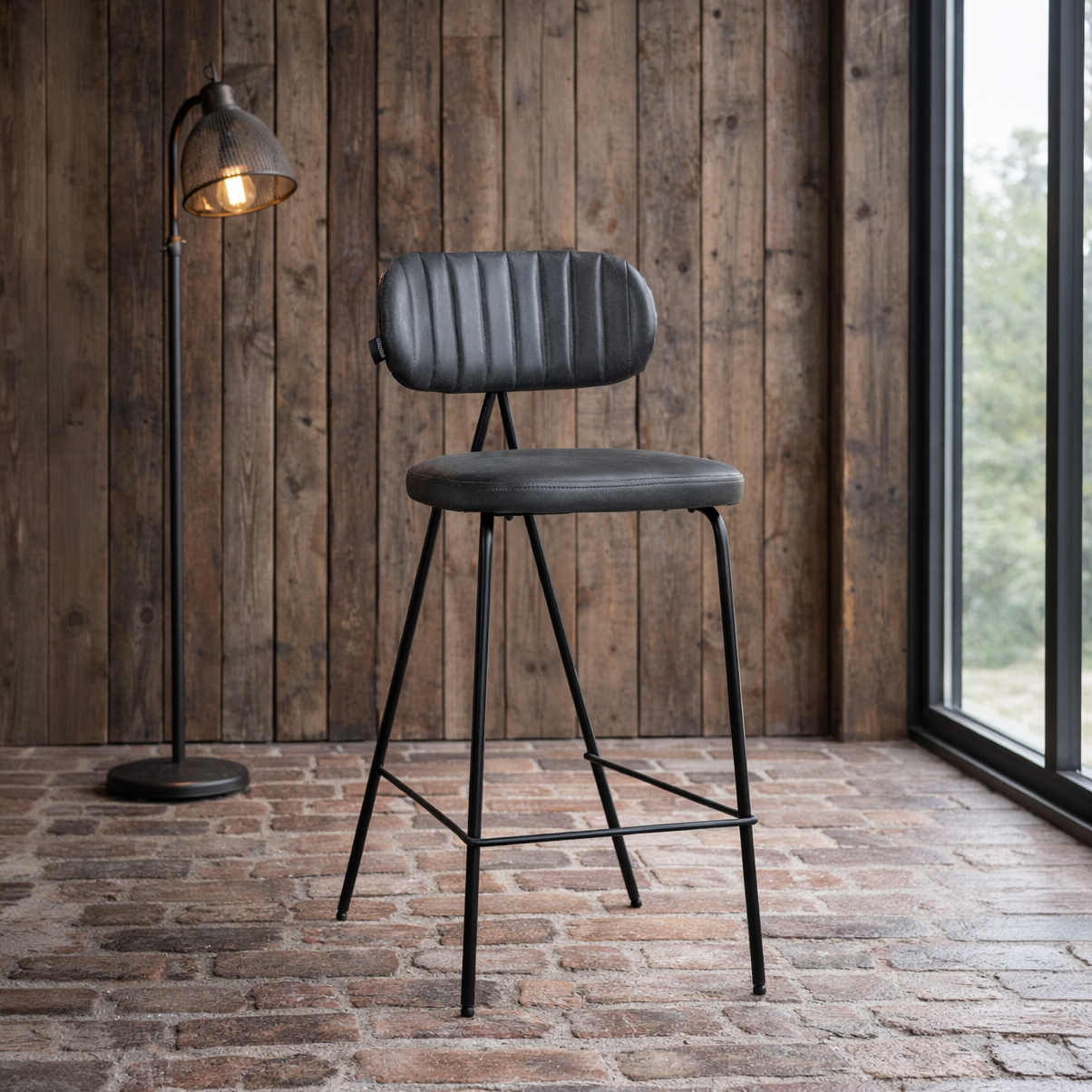 vollpolsterbarhocker_gastronomie_cuba-bar_Nappa_Mouse_milieubild_einzeln Vollpolsterbarhocker Cuba-Bar Nappa Mouse – Milieubild Einzeln