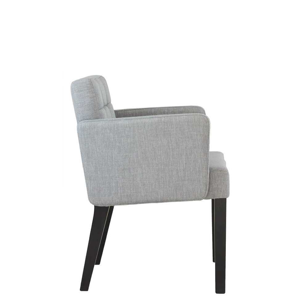 Comoro-Arm_Seite_1000Px