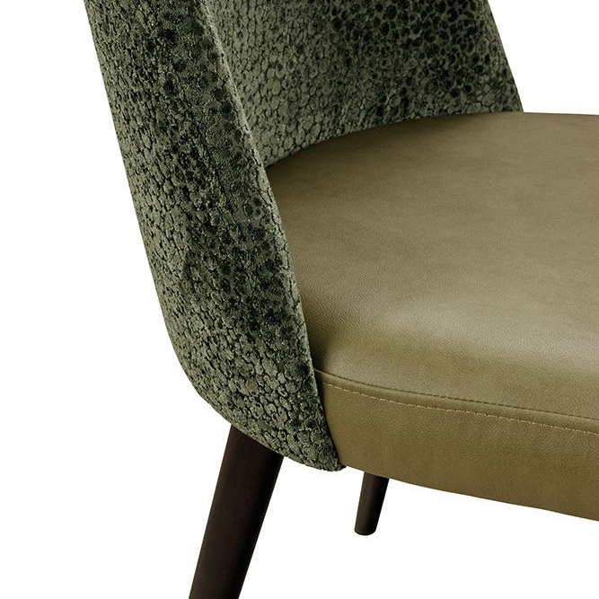 Beizton:  Wenge | Bezug: Sitz: Gavin-201 | Rücken: Lusiano-06 | Preis: 121,70 €