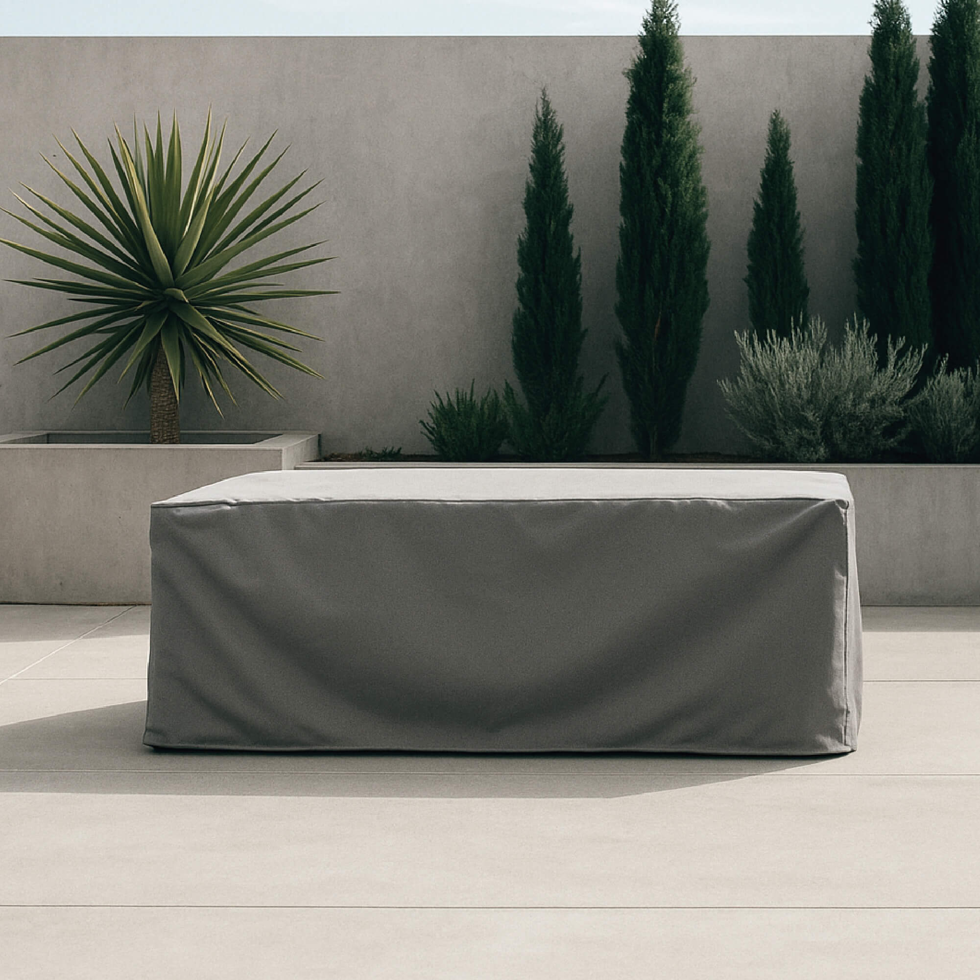Wasserdichte Abdeckhaube schützt Outdoorloungemöbel