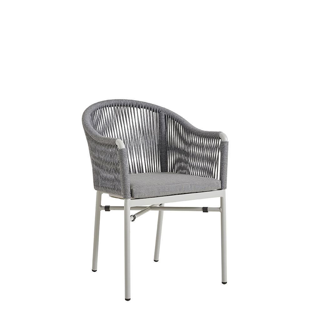 Gastronomie_Terrassenstuhl_Ramila-RR-light-grey_1000px Ramila-RR Light Grey Terrassenstuhl mit beigem Aluminiumgestell und Textilen-Rücken, stapelbar und wetterfest für Gastronomie seitliche Frontansicht