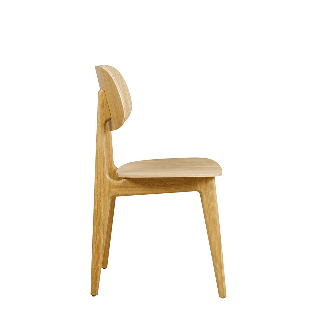 Cumpo_Eiche_Seite_1000px Gastronomiestuhl Cumpo-H mit ergonomischer Sitzfläche aus Eiche für Restaurants und öffentliche Einrichtungen