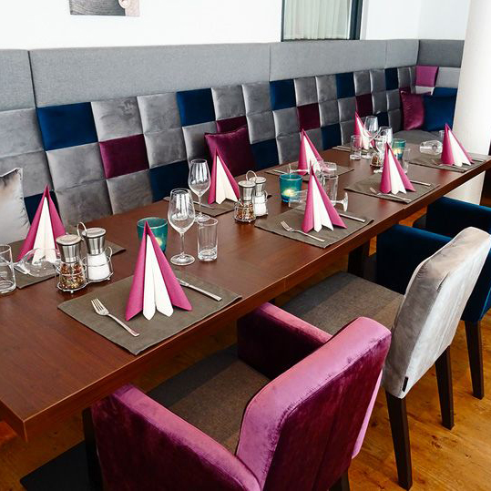 gastronomie-sitzbank-q-106-_1_1799 Hotel Restaurant Rosengarten, Zell im Zillertal (A)