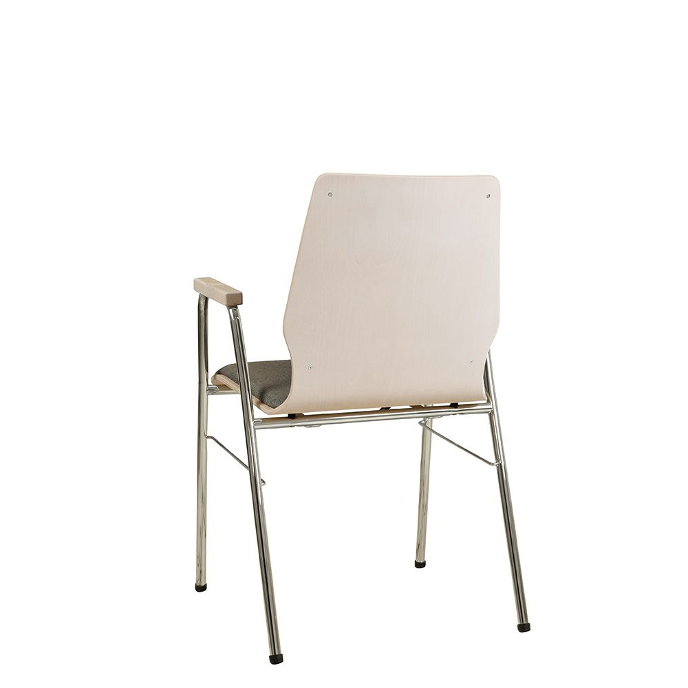 Eruno-220-A50_Kastelleiche_Lux-5_hinten_1000px Konferenzstuhl Eruno-220-A50 mit Sitz- und Rückenpolster, Holzlehne, Armlehnen und verchromtem Gestell Beizton: Kastelleiche | Bezug: Lux 5 Rückansicht