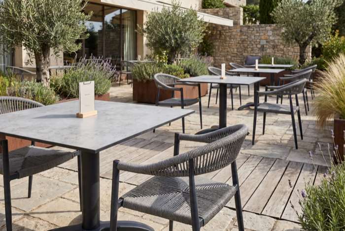 Outdoor-Tischplatten mit Terrassenstühlen