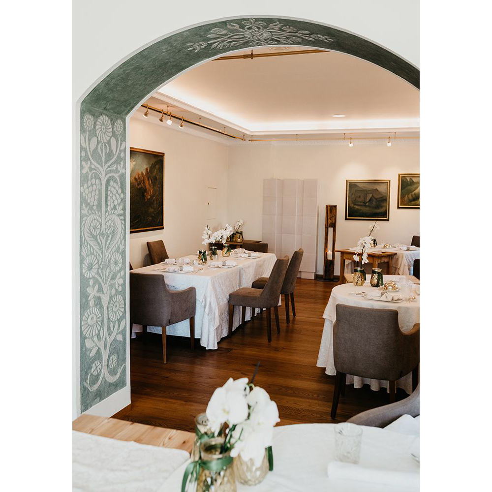 gastronomie-polsterstuhl-nurina-arm-_13 Foto: Restaurant Kuppelrain