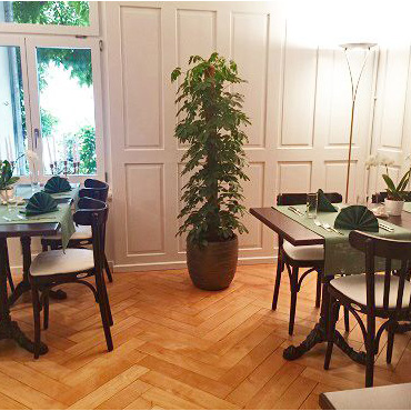 gastronomie-bugholzstuhl-bistro-733-p-_4 Foto: Bistro Erlesenes, Tägerschen an den Eichen