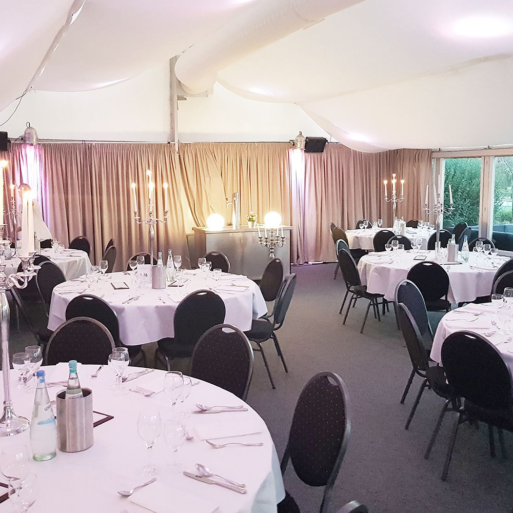 Mailand-Plus mit Tisch Gutima Molto/Foto: Restaurant Grafengrün, Düsseldorf