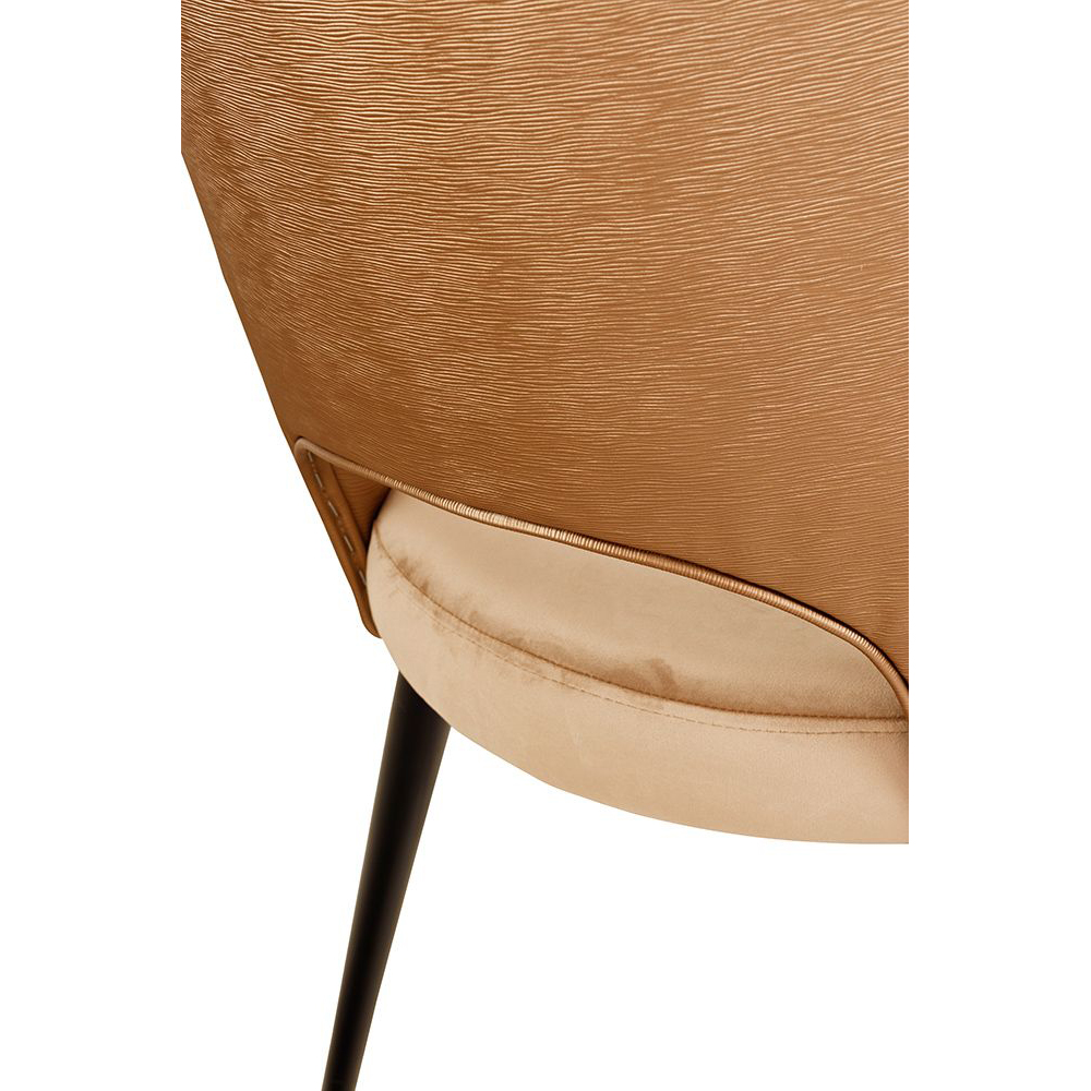 Beizton: Schwarz / Bezug Sitz: Riviera-24 / Bezug Rücken: Mercader bambu Bronze