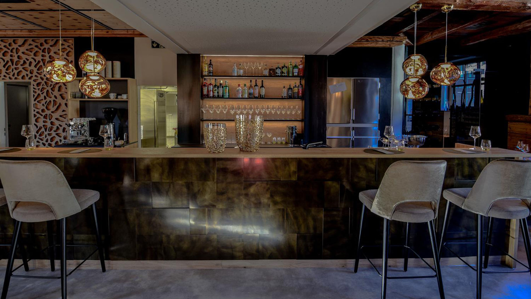 Vin Hommage Erding Bareinrichtung