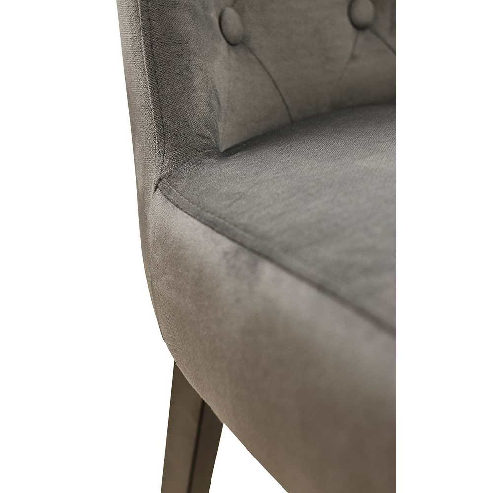 Rimora-200_PND1_Rita-95_Detail_3_1000px Beizton: Wenge | Bezug: Rita-95