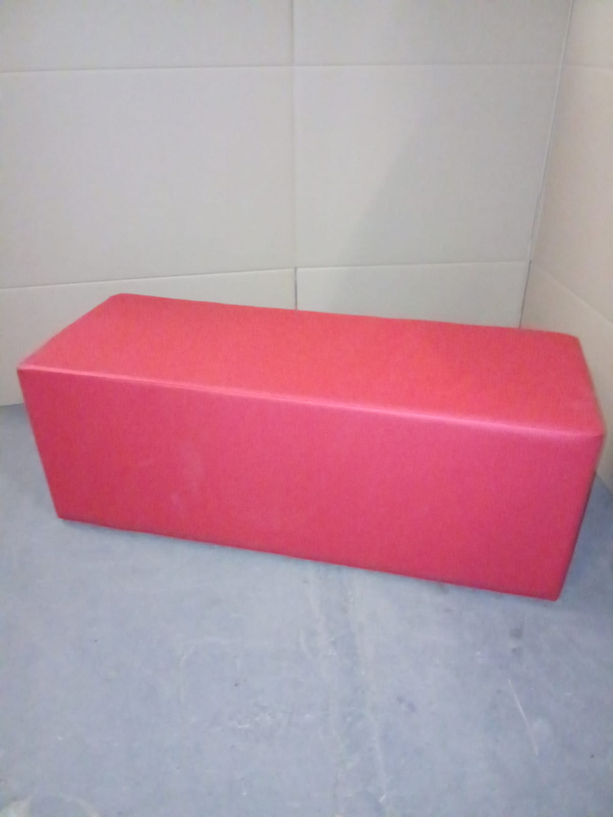 02-201025-2 Sitzhocker 120cm (rot) Sonderposten
