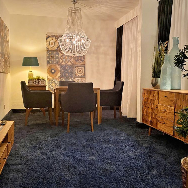 Marrakesch-Wohnzimmer-Blick-zum-Esstisch_1000px Foto: Parkhotel Milser Krug | Bielefeld