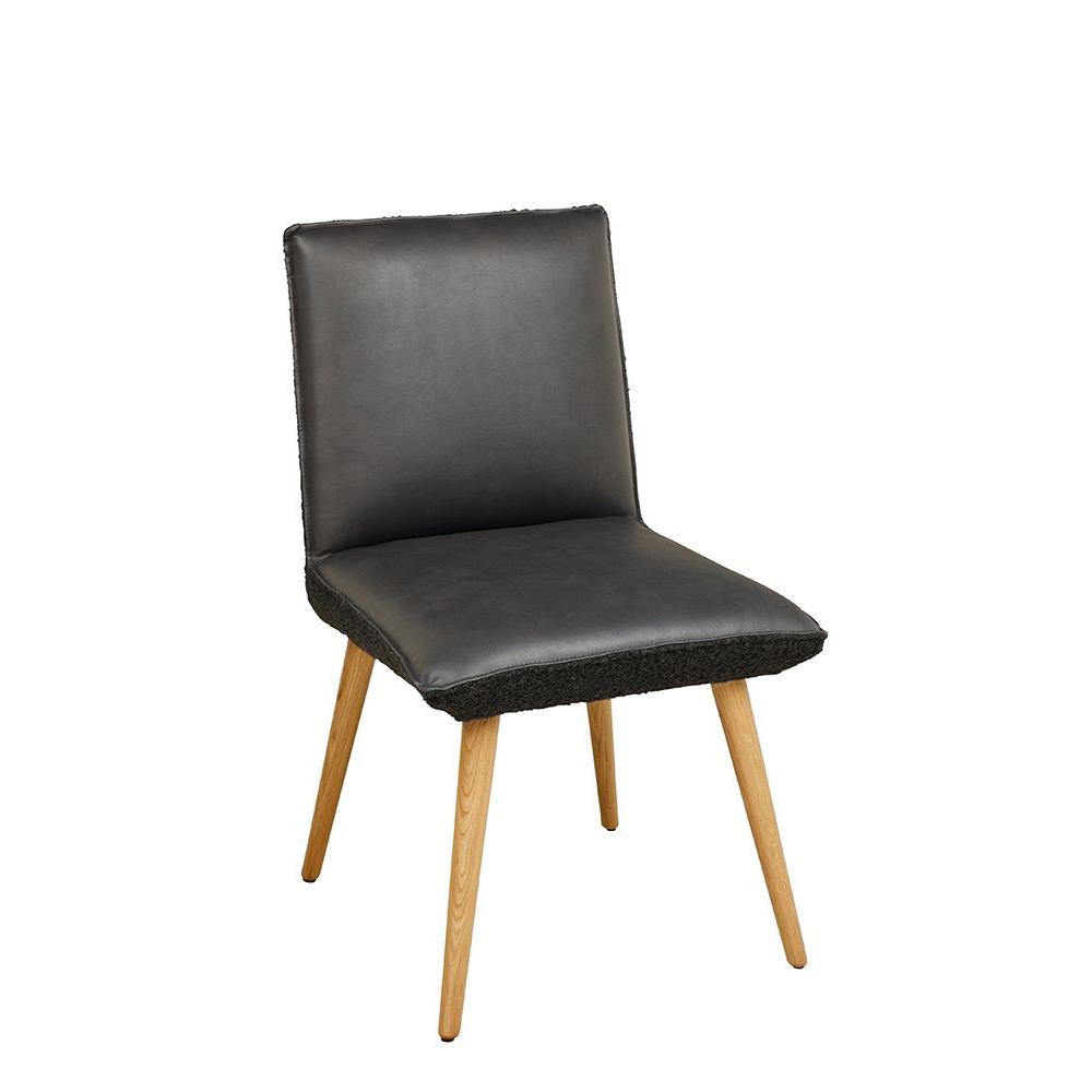 Beine: Eichenholz │ Bezug innen: A1987 │ Bezug außen: Antelao-421