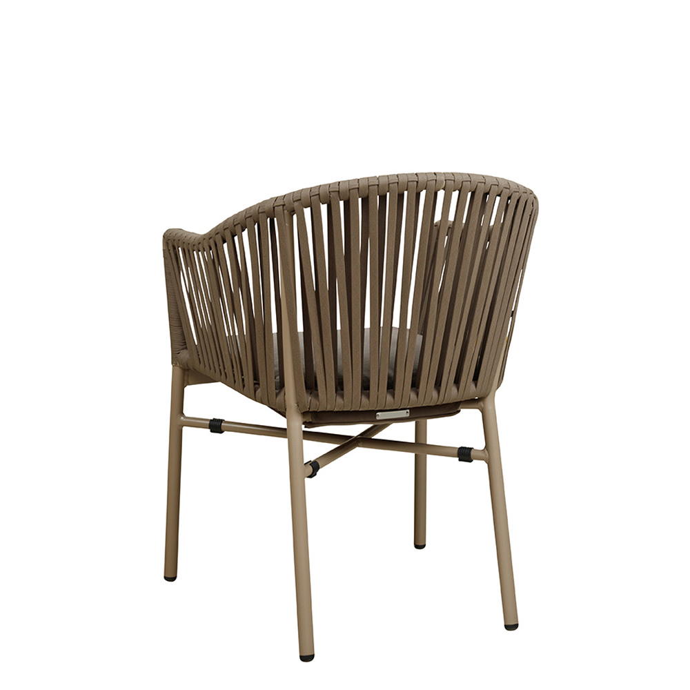 Gastronomie_Terrassenstuhl_Ramila_Brown_hinten_1000px Ramila-48 Brown Terrassenstuhl mit beigem Aluminiumgestell und Textilen-Rücken, stapelbar und wetterfest für Gastronomie Rückansicht