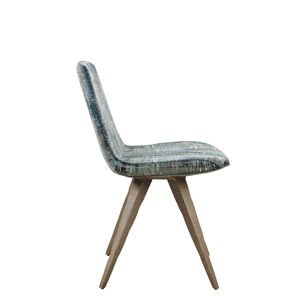 Gestell: Used Look (auf Anfrage) | Bezug: VAHÖ-434