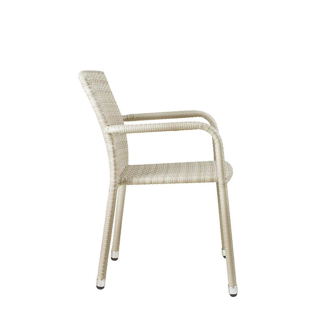 Terrassenstuhl_Basato_beige_Seite_1000px