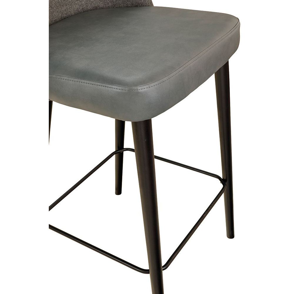 Beizton: Schwarz | Bezug Sitz A1974 | Bezug Rücken: A2082: