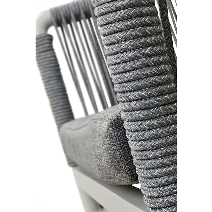 Ramila-RR Light Grey Terrassenstuhl mit beigem Aluminiumgestell und Textilen-Rücken, stapelbar und wetterfest für Gastronomie Detailansicht Kunststoff-Kordel