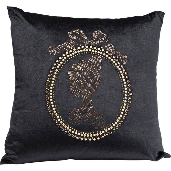 Gastronomie_kissen_diamond_medaillon_45x45cm_frontal Kissen Diamond Medaillon 45x45 cm in Schwarz mit goldfarbenem Medaillon aus Ziersteinen, stilisierter Damen-Silhouette und Schleifendetail