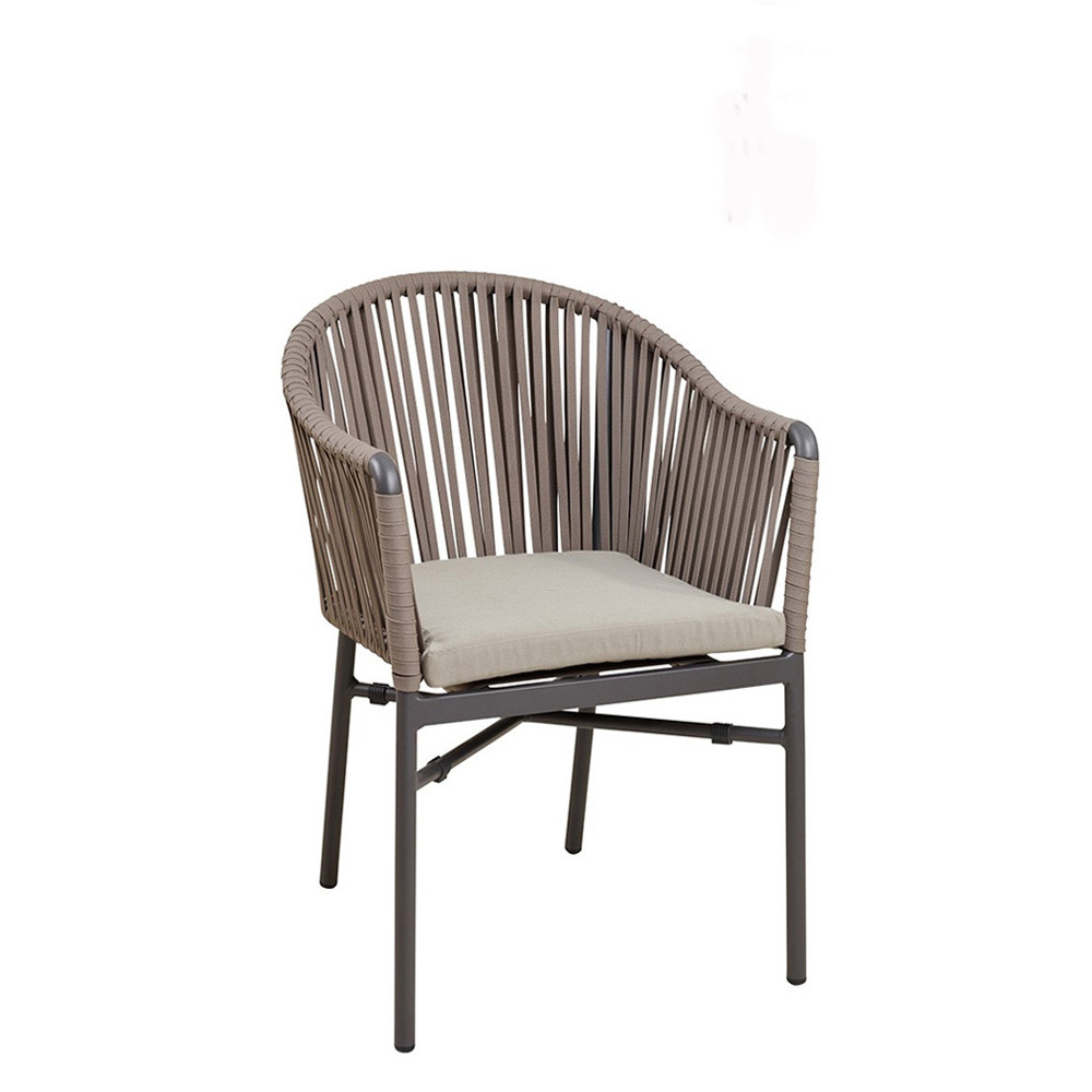 Gastronomie Terrassenstuhl Ramila-48 Taupe als moderner, wetterfester Outdoorstuhl mit Geflecht und Kissen auf Metallgestell