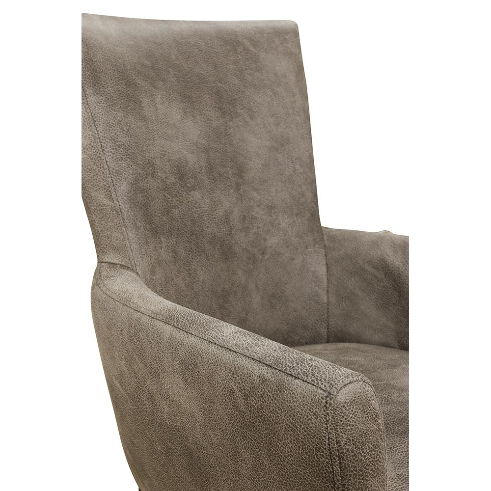 Anwendungsbeispiel / Beizton: Wenge / Bezug: Hunt-105