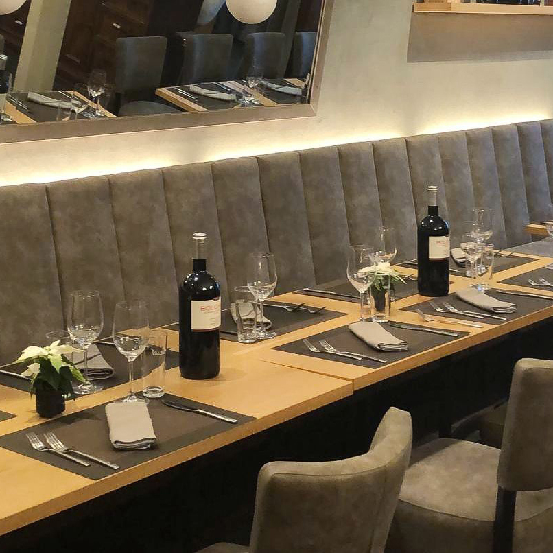 Bakino mit Bank Q-103/Foto: Puccini, Zug (CH)