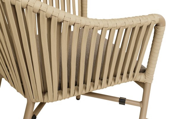 Ramila Macchiato Terrassenstuhl mit beigem Aluminiumgestell und Textilen-Rücken, stapelbar und wetterfest für Gastronomie Detailansicht Geflecht