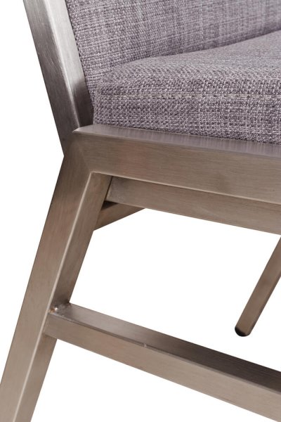 Bankettstuhl Arano mit Metallgestell und grauer Polsterung, stapelbar