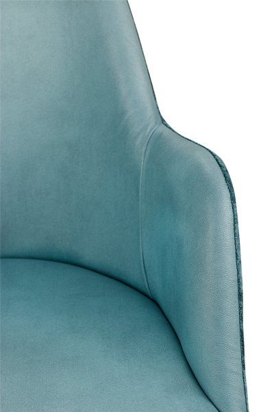 Polsterstuhl Gastronomie Sona-Arm_Detailansicht Armlehne