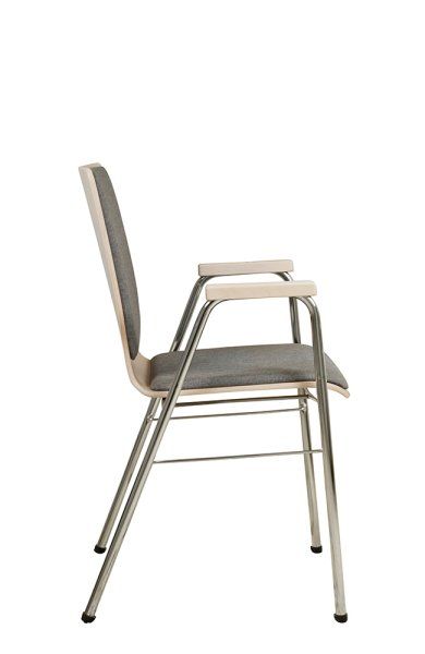 Beizton: Kastelleiche | Bezug: Lux 5Konferenzstuhl Eruno-220-A50 mit Sitz- und Rückenpolster, Holzlehne, Armlehnen und verchromtem Gestell Seitenansicht