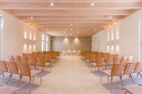 Vorschau: Konferenzstuhl Eruno-400, verchromtem Metallgestell, stapelbar Thomas Hanuschka Bestattungshaus Illgen/Foto: Alexander Führer, München Vorschau: Konferenzstuhl Eruno-400, verchromtem Metallgestell, stapelbar Thomas Hanuschka Bestattungshaus Illgen/Foto: Alexander Führer, München