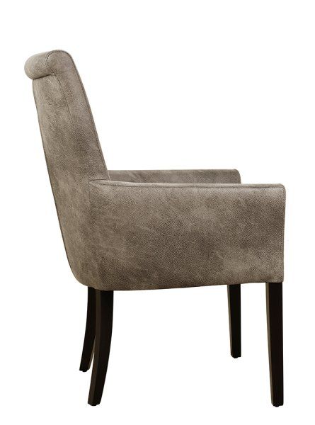 Anwendungsbeispiel / Beizton: Wenge / Bezug: Hunt-105