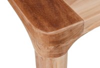 Vorschau: Detailaufnahme Ecke vom Outdoor-Tisch Zubella 80 aus Massivholz mit runden Tischbeinen Vorschau: Detailaufnahme Ecke vom Outdoor-Tisch Zubella 80 aus Massivholz mit runden Tischbeinen