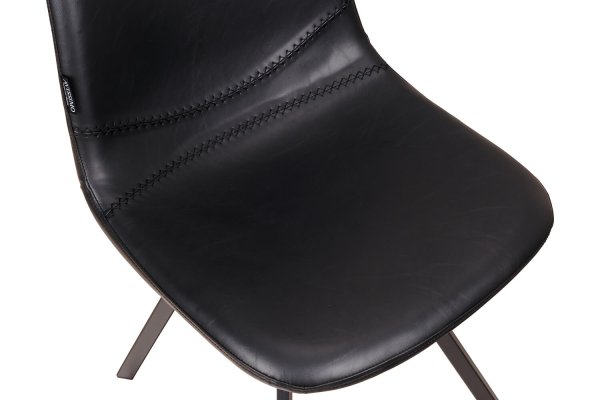 Polsterstuhl Jones Antique Black mit Kunstlederbezug in Schwarz und pulverbeschichtetem Metallgestell