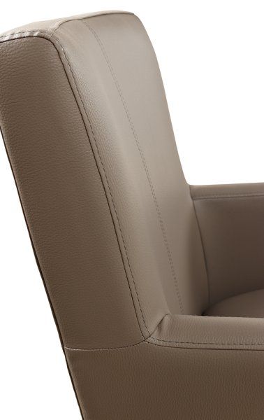 Bezug: Kunstleder D-7014