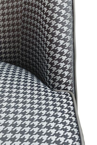 Beizton: Wenge/Bezug: Kaiman-494 (außen),Cassio-14 (innen)