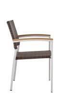 Terrassenstuhl Verbania Burned mit braunem Rattan-Geflecht, weißem Gestell und Armlehnen in Holzoptik Terrassenstuhl Verbania Burned mit braunem Rattan-Geflecht, weißem Gestell und Armlehnen in Holzoptik