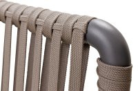 Vorschau: Gastronomie Terrassenstuhl Ramila-48 Taupe als moderner, wetterfester Outdoorstuhl mit Geflecht und Kissen auf Metallgestell Detailansicht Vorschau: Gastronomie Terrassenstuhl Ramila-48 Taupe als moderner, wetterfester Outdoorstuhl mit Geflecht und Kissen auf Metallgestell Detailansicht