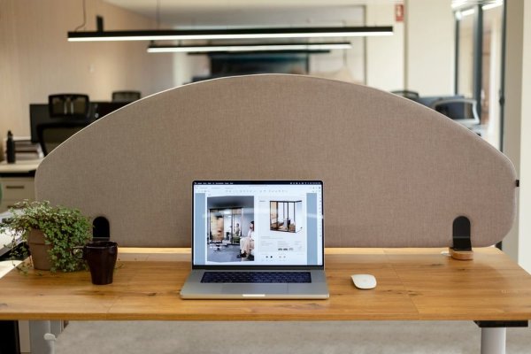 Akustikschreibtischtrenner Uma